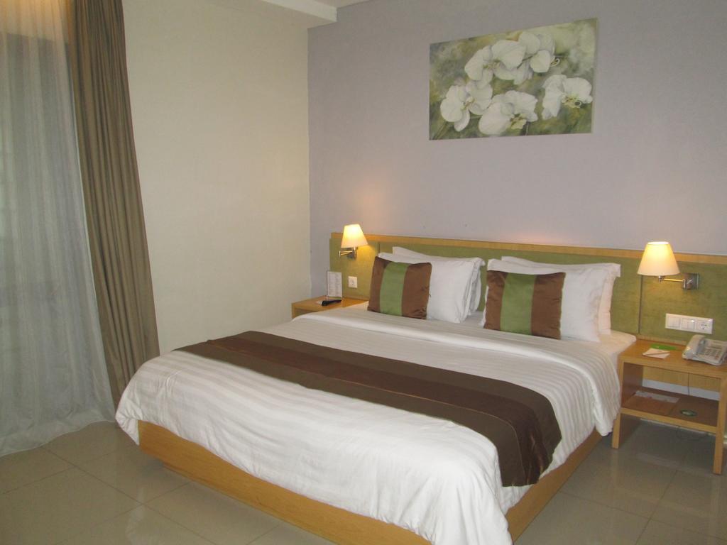 Hotel Anggrek Gandasari Bandung Habitación foto