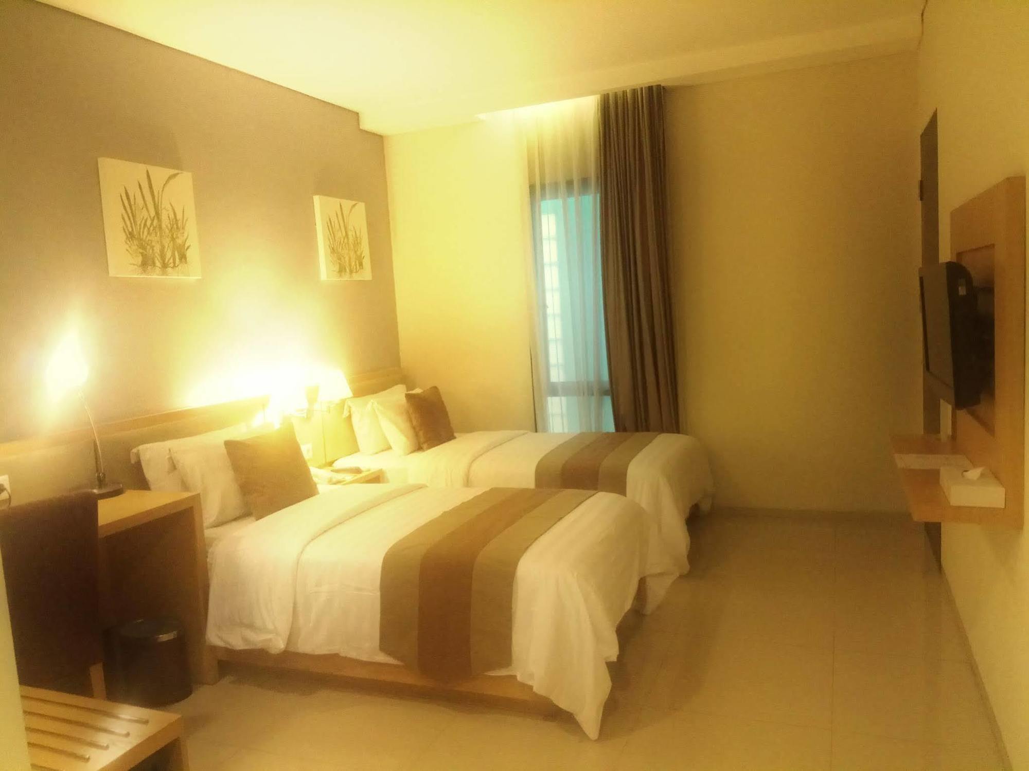 Hotel Anggrek Gandasari Bandung Exterior foto
