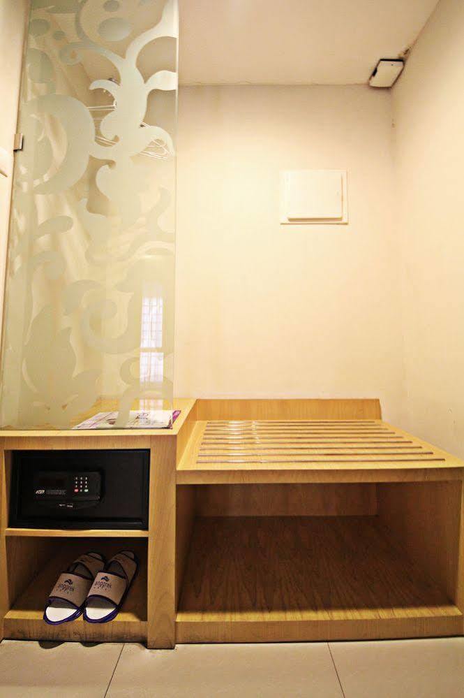 Hotel Anggrek Gandasari Bandung Exterior foto