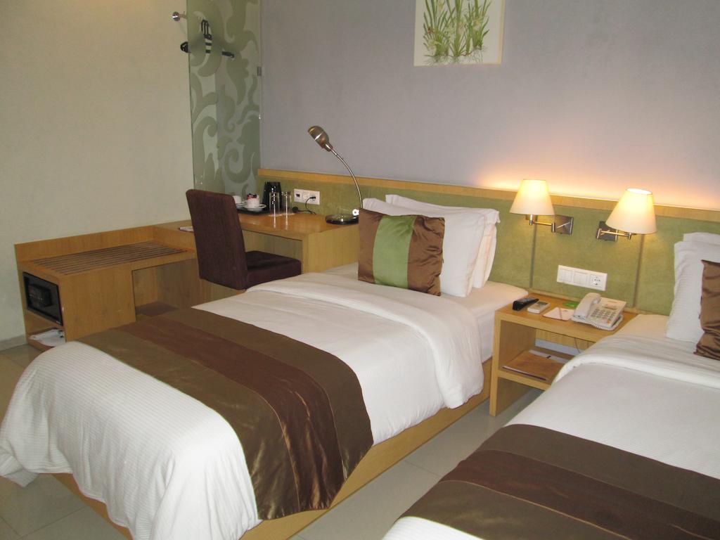 Hotel Anggrek Gandasari Bandung Exterior foto